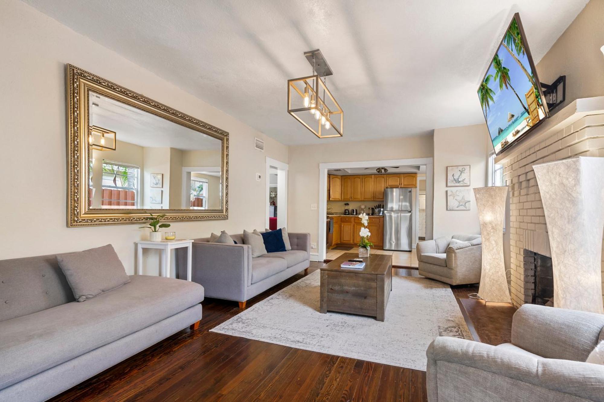 Chic Downtown Vacation Home And Guest Home 웨스트 팜 비치 외부 사진