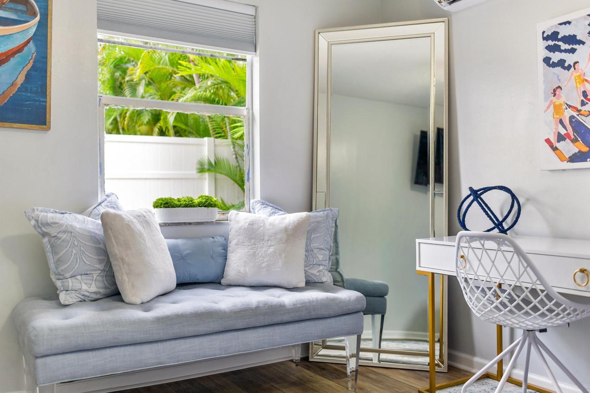 Chic Downtown Vacation Home And Guest Home 웨스트 팜 비치 외부 사진